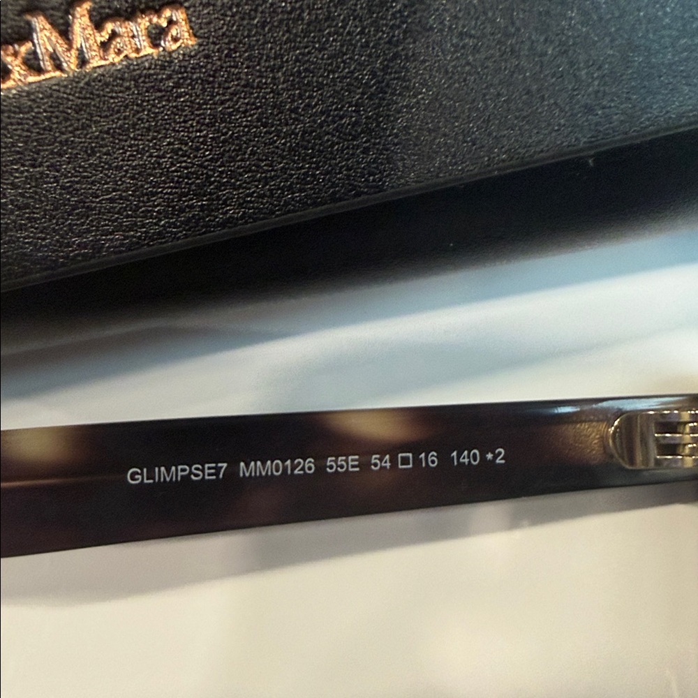 MaxMara Tortoiseshell Square Sunglasses with Brow… - image 5